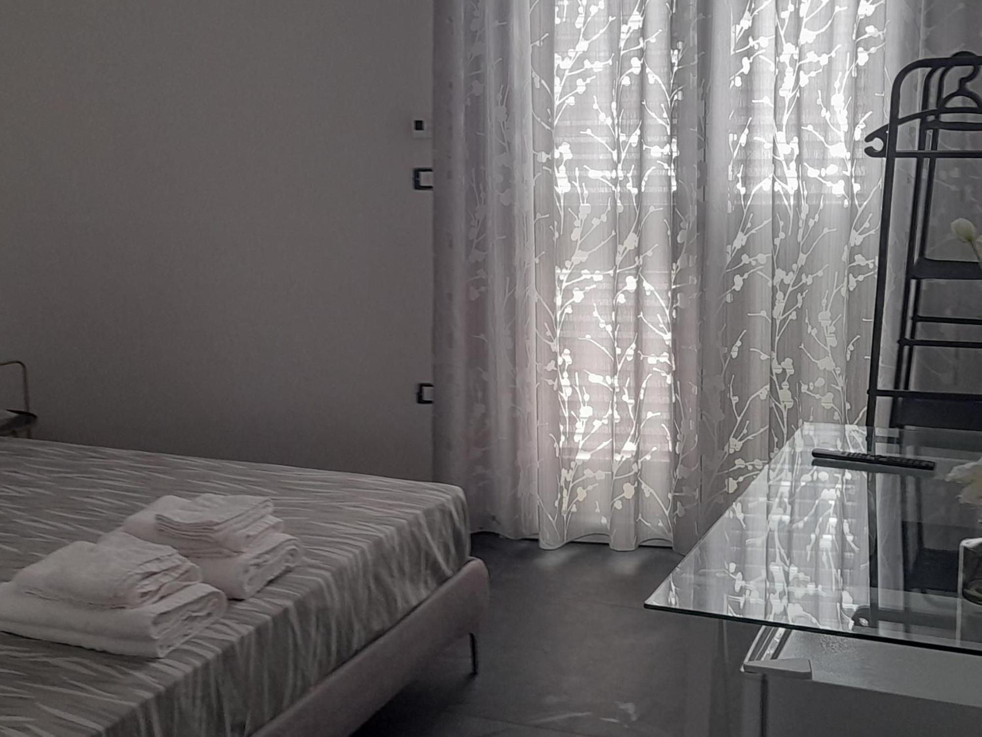 Lux Taviano (Lecce) Quarto foto